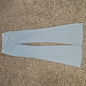 Lululemon Womens Gray Flares Sz 4!! Like New Condition